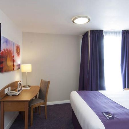 Premier Inn Cannock South Экстерьер фото