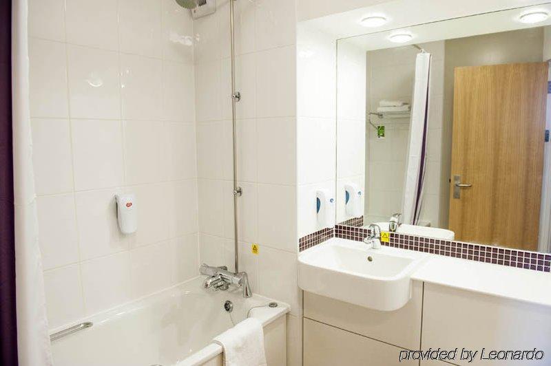 Premier Inn Cannock South Экстерьер фото